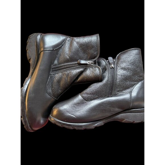 Black Fur Lined Ankle Boots Made In Canada Size 7 - Picture 8 of 16